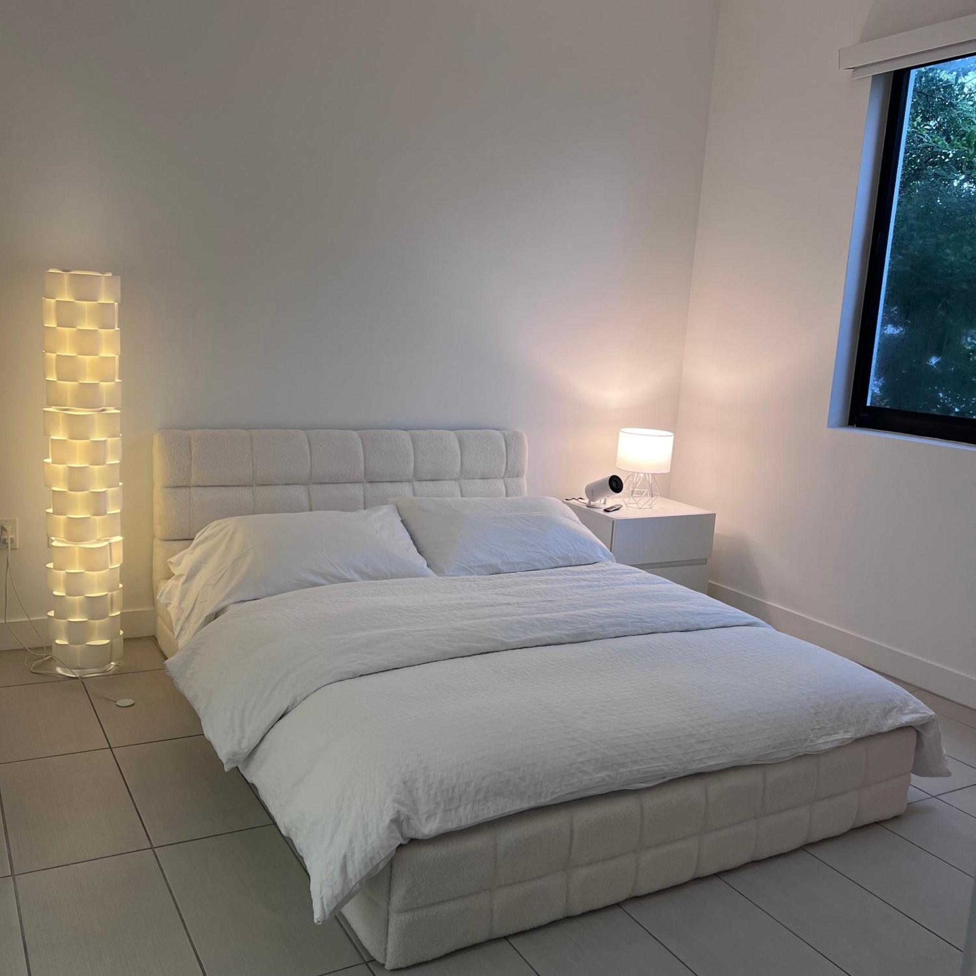 Master Bed Room In Calle Ocho Miami Exterior foto